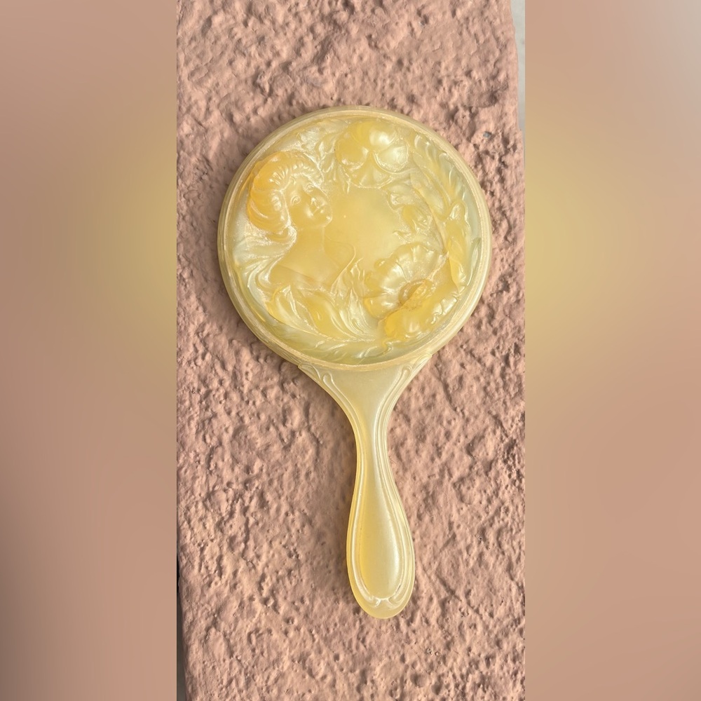 Vintage Elegant Handheld Mirror